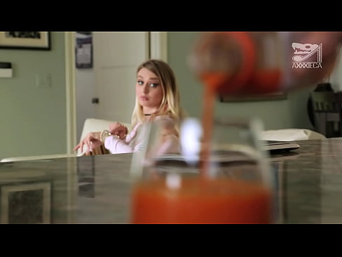 ❤️ मोठ्या स्तन आणि घट्ट मांजर असलेल्या गरम मुलीला पराभूत पासून कोंबडा मिळतो, पण खूप कठीण ❤❌  लिंग  ❤